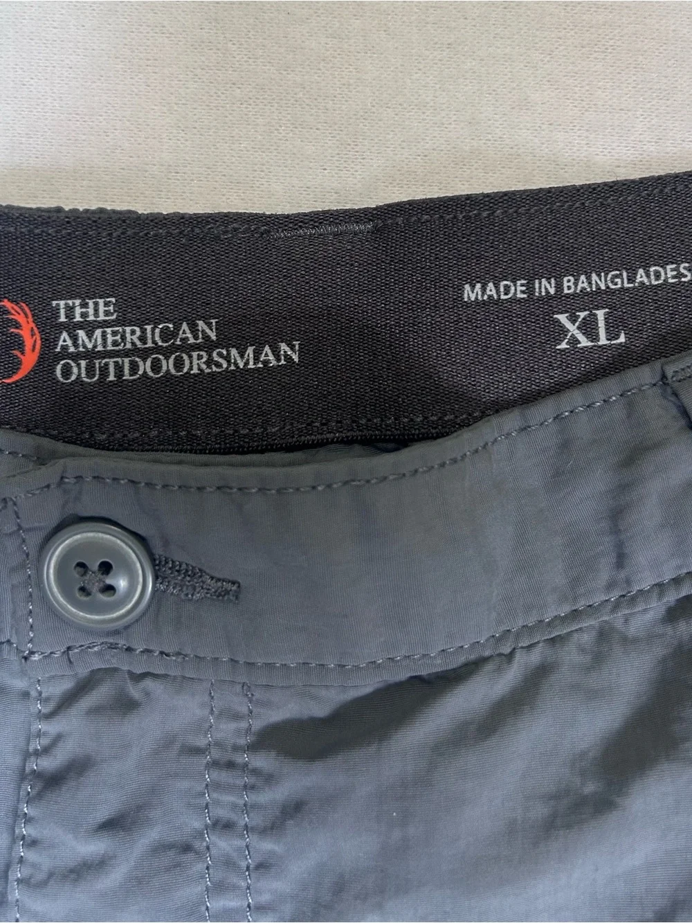 The American Outdoorsman Men’s XL Gray Nylon Hiking Shorts Zip Pockets